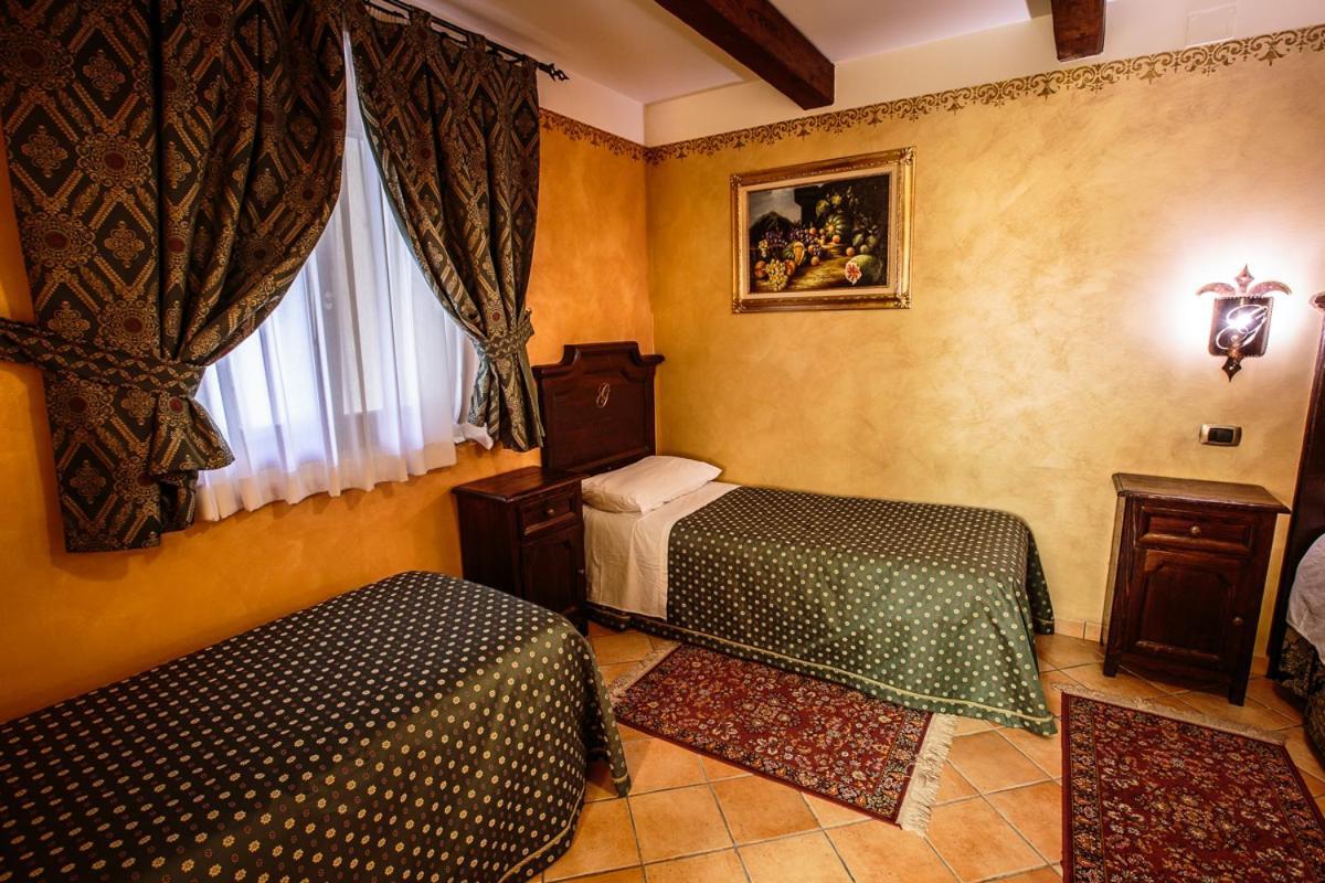 Hotel Guerrinuccio Celano Eksteriør bilde